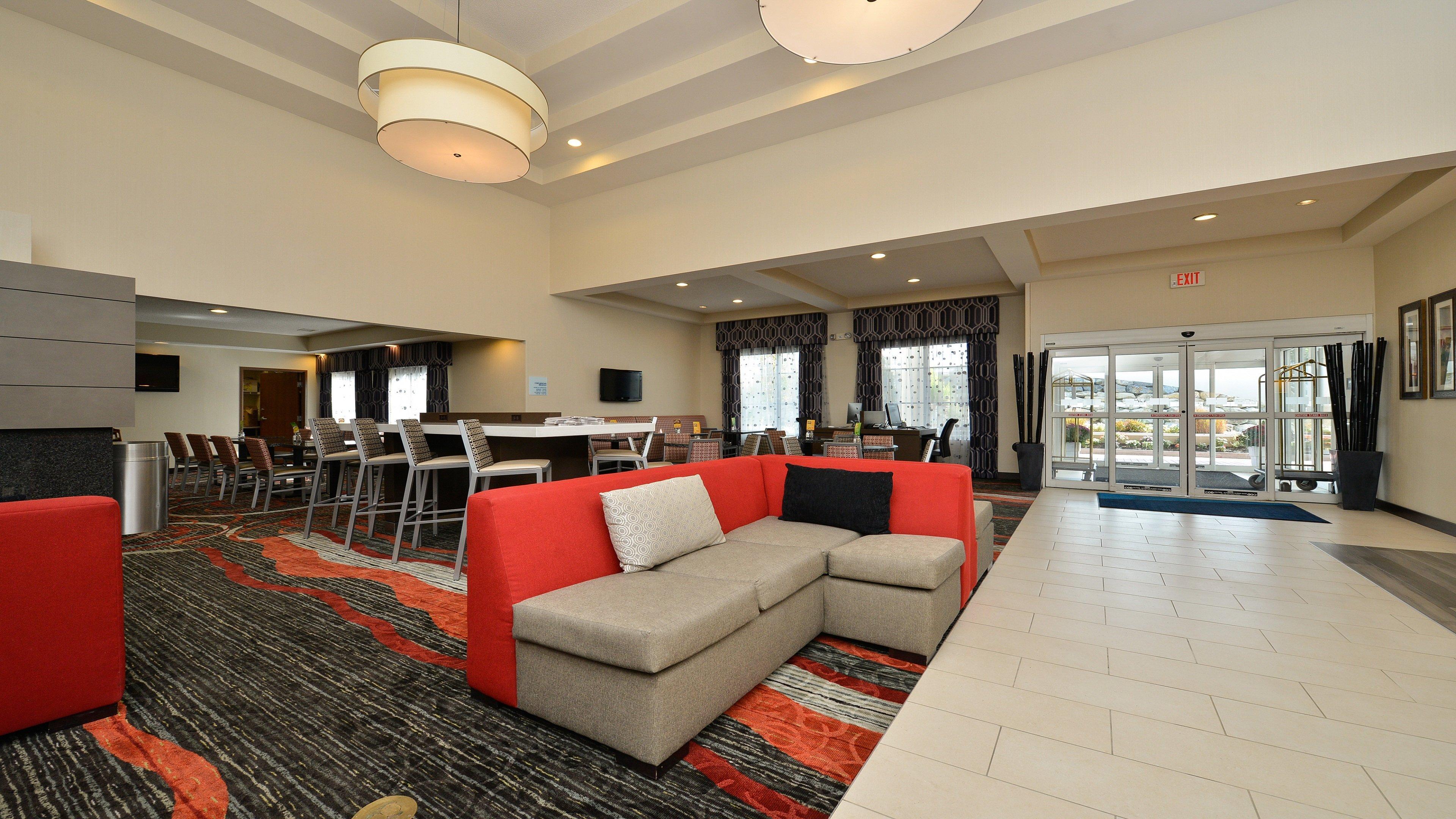 Holiday Inn Express Boston-Milford By Ihg Exterior foto