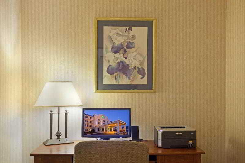 Holiday Inn Express Boston-Milford By Ihg Facilități foto